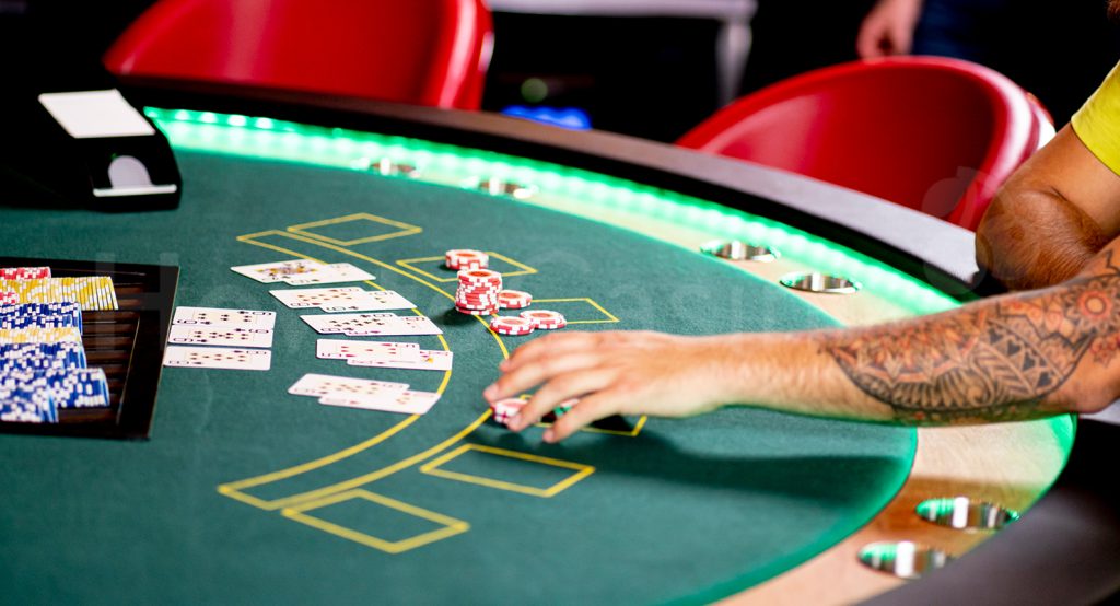 Detailed instructions on how to play Blackjack